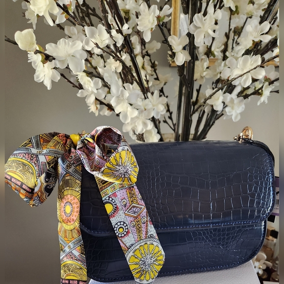 HOUSE OF WANT NYC Fire Saddle Flap Navy Croc Vegan Multistrap Bag NWT - Picture 5 of 16